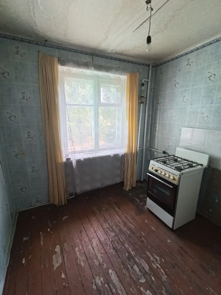 Продаётся 1-комнатная квартира в городе Брянка, Микро 4, д. 13.