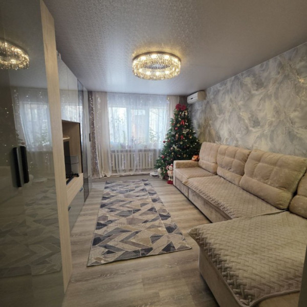 Фото Продам 3-х комн квартиру в городе Луганск квартал Пролетариата Донбасса