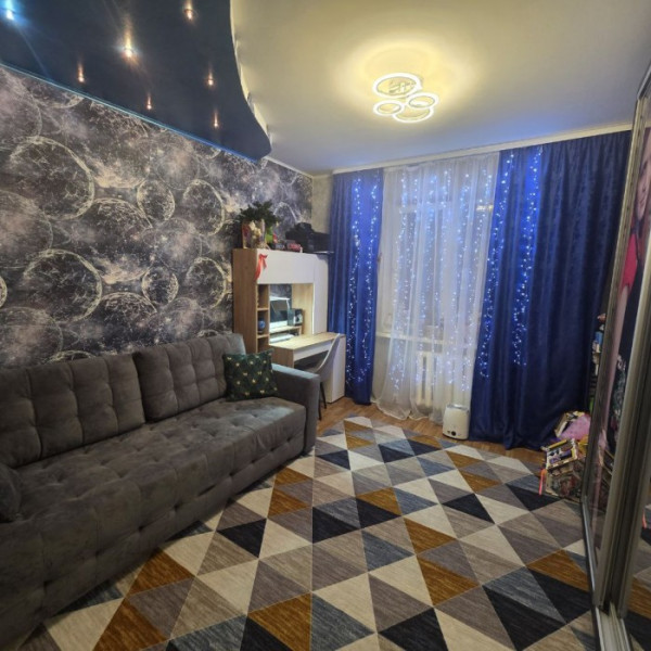 Фото Продам 3-х комн квартиру в городе Луганск квартал Пролетариата Донбасса