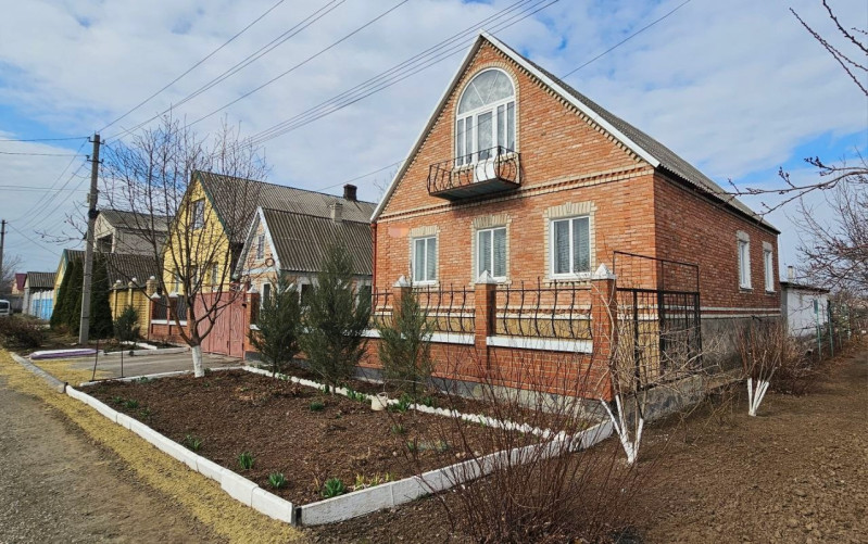 Дом, пгт.Белое (15 мин. от Луганска).