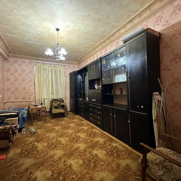 Продам 2-комн квартиру 60 м2 в г Луганск ул К. Маркса