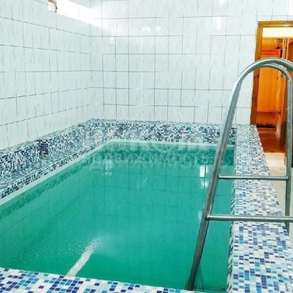 Фото Продам Баню в центре города Луганск улица Оборонная