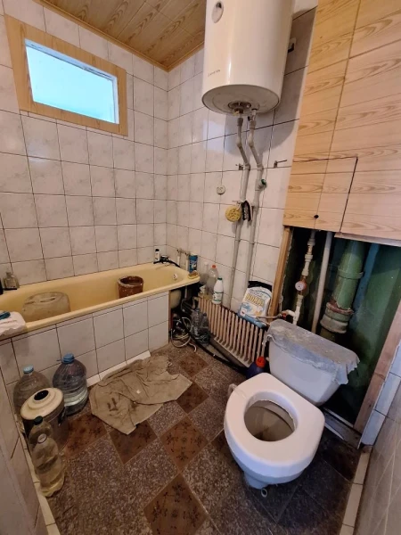Фото Продаётся двухкомнатная квартира в г. Стаханов, ул. Ю. Ленинцев, д. 1/3