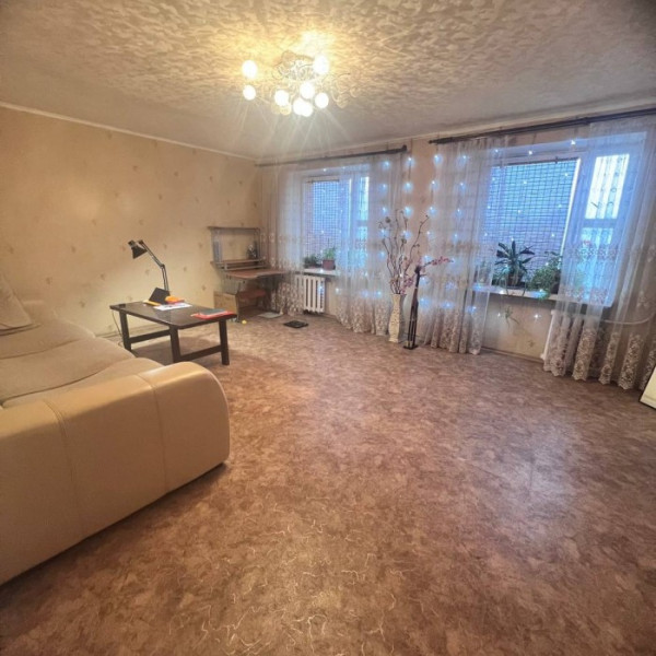 Фото Продам отличную 4х комнатную квартиру с нестандартной планировкой по ул. Градусова(Курская дуга)