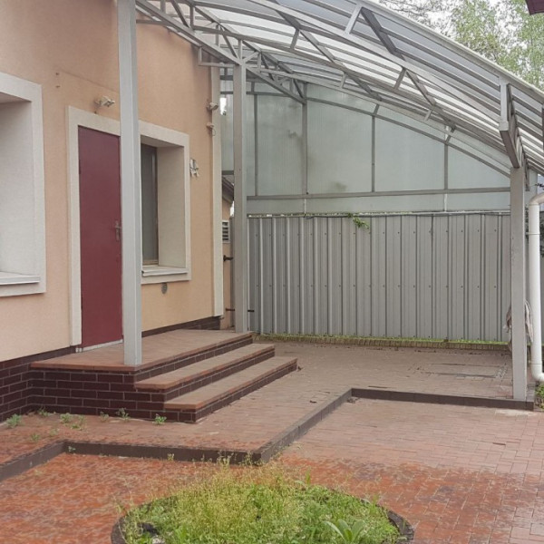 Фото Продам 2-х этажный дом в Станично-Луганском районе с. Макарово