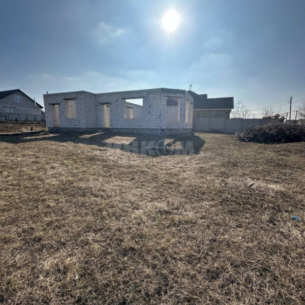 Фото Продам участок с коробкой на Вольном