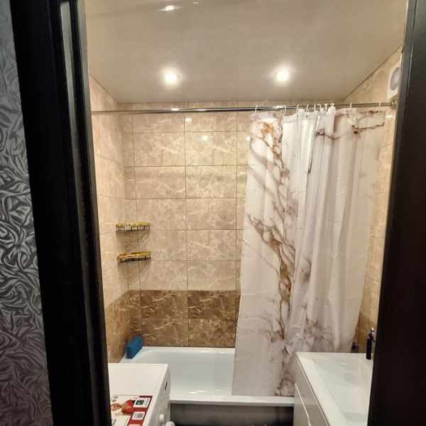 Фото Продам 3-х комнатную квартиру на кв. Дзержинского 1/9 эт