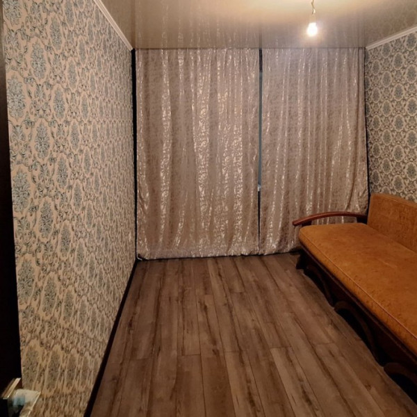 Фото Продам 3-х комнатную квартиру на кв. Дзержинского 1/9 эт