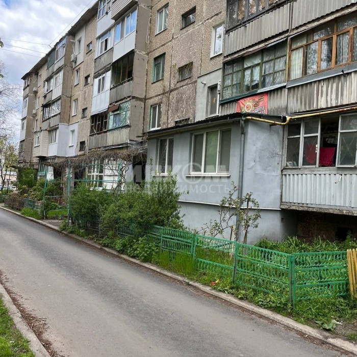Фото Продам 2-х комн квартиру в г Луганск кв Волкова