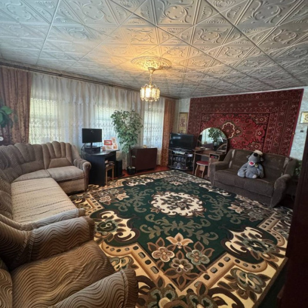 Продам дом нижний Камброд ( р-н Петропавловского собора)