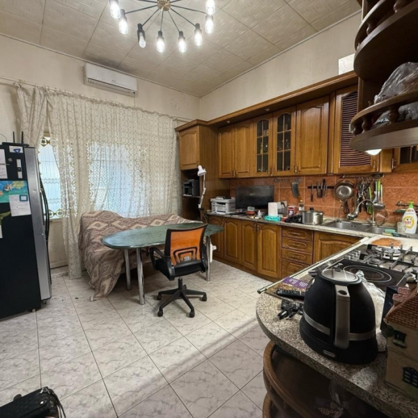 Продам дом в самом центре города