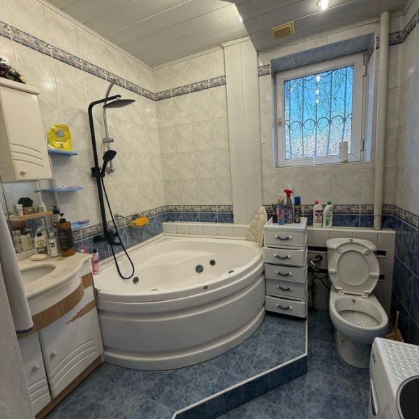 Фото Продам дом в самом центре города