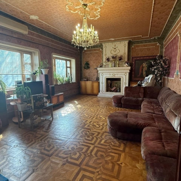 Фото Продам дом в самом центре города