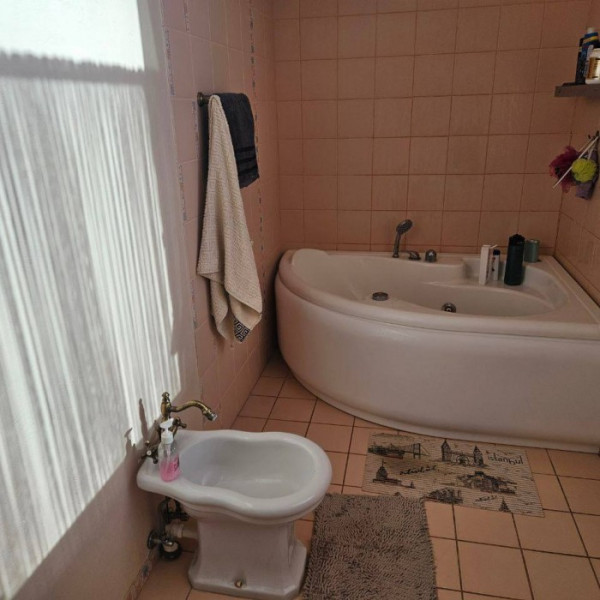 Фото Продам 2-х этажный коттедж ул. Марленовская (р-н Стройцентра, ЛНАУ Сельхоз.институт)