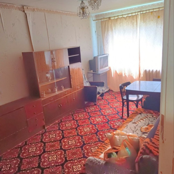 Продам 3-х комн квартиру на кв 50 лет Октября, г. Луганск