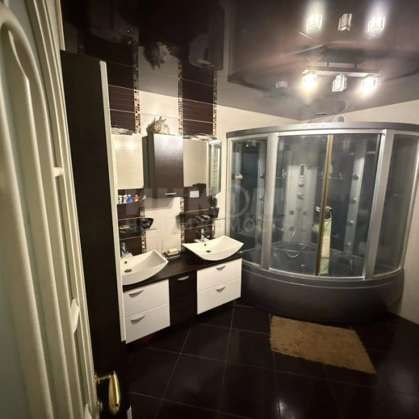 Фото Продам дом по ул.Ульяны Громовой 210м2