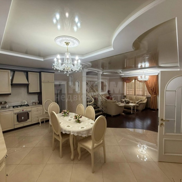 Фото Продам дом по ул.Ульяны Громовой 210м2