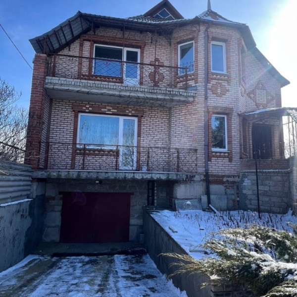 Дом 290м2 п. Фабричное