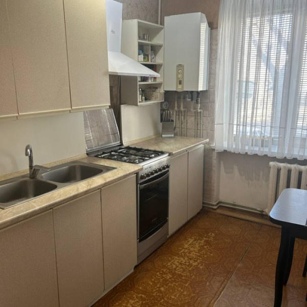 Продам 4-х комнатную квартир с АВТОНОМНЫМ отоплением гор. Пархоменко.