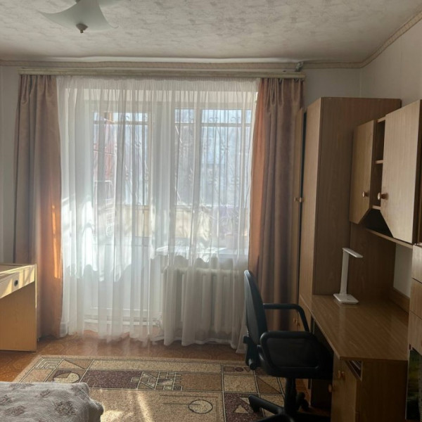 Фото Продам 4-х комнатную квартир с АВТОНОМНЫМ отоплением гор. Пархоменко.