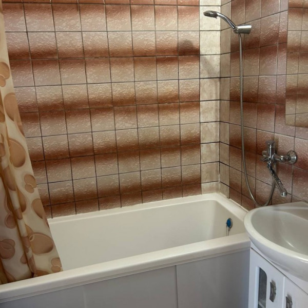 Фото Продам 4-х комнатную квартир с АВТОНОМНЫМ отоплением гор. Пархоменко.