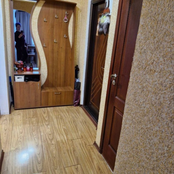 Фото Продам 3к кв. Комарова с А.О.