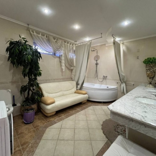 Фото Продам Дом 740м2 ул. Веденина