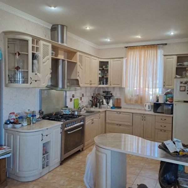 Фото Продам дом 320м2 в центре г. Луганск, р-н гостиницы ""Дружба""