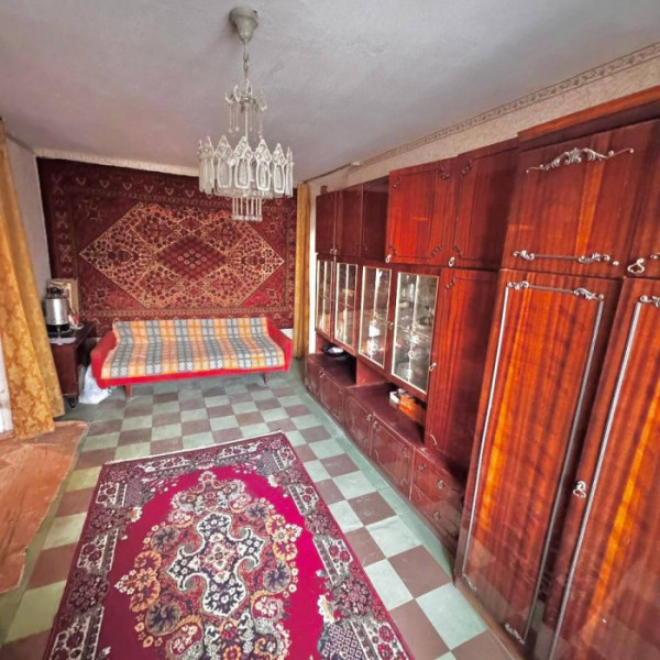 Фото Продам 3-кк на кв. Солнечный, на 4 этаже, 5-го дома