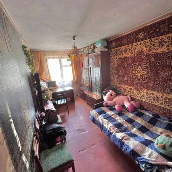 Фото Продам 3-кк на кв. Солнечный, на 4 этаже, 5-го дома