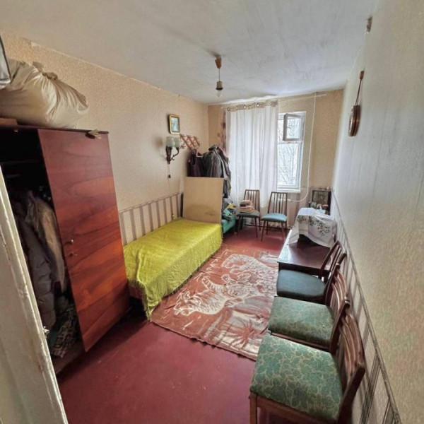 Фото Продам 3-кк на кв. Солнечный, на 4 этаже, 5-го дома