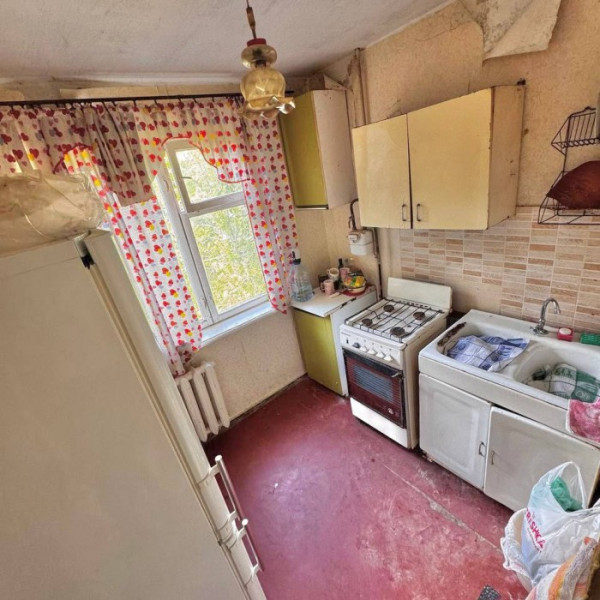 Фото Продам 3-кк на кв. Солнечный, на 4 этаже, 5-го дома