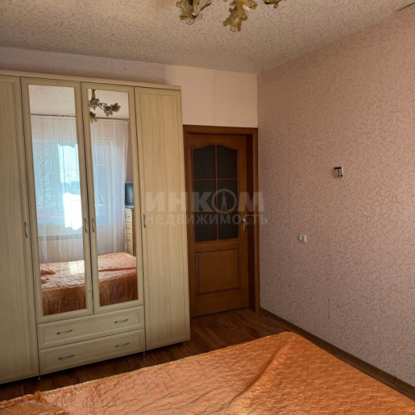 Фото Продам 3к кв. Гагарина