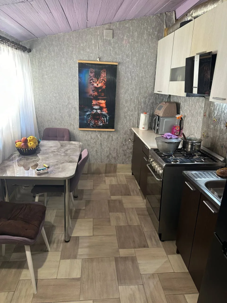 Продаётся 2-комнатный дом в городе Брянка, ул. Седова.