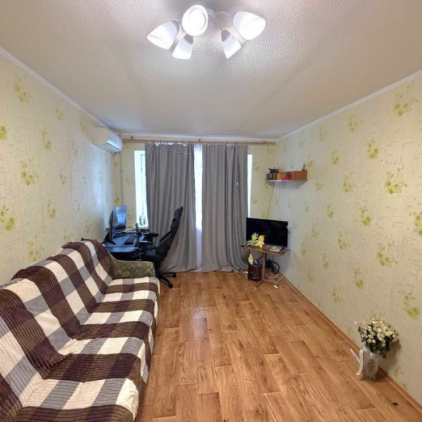 Продам 1-комн квартиру на кв Волкова г. Луганск