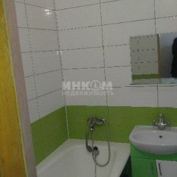 Фото Продам 1-комн квартиру в г. Луганск кв. Ленинского Комсомола