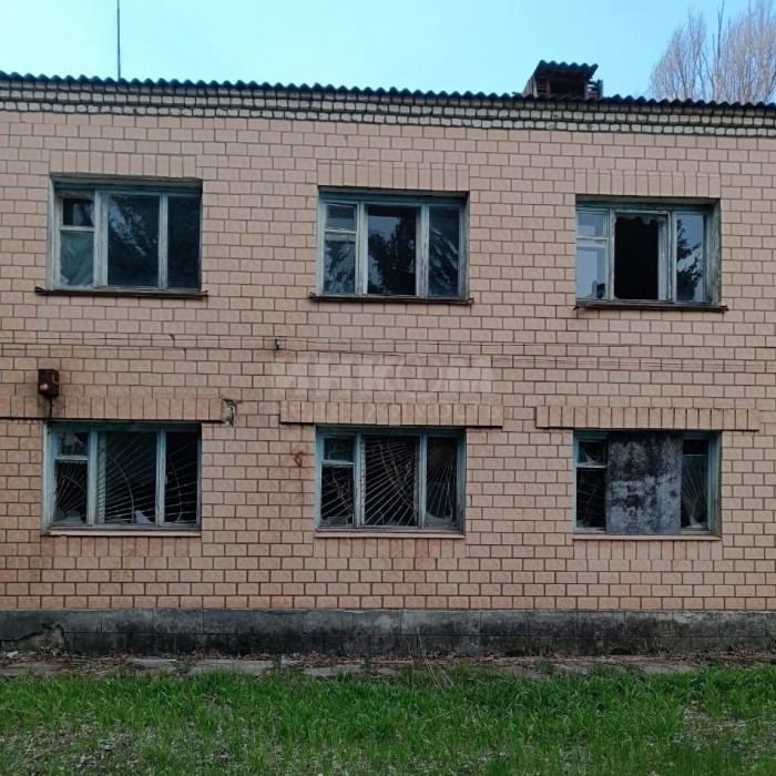 Фото Продам 2-х этажное помещение в Станице-Луганской пос. Николаевка