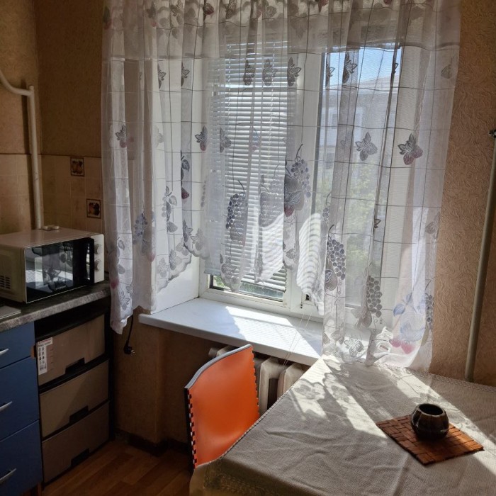 Фото Продам 2-х комнатную квартиру на ул. Херсонская 5/5 эт.