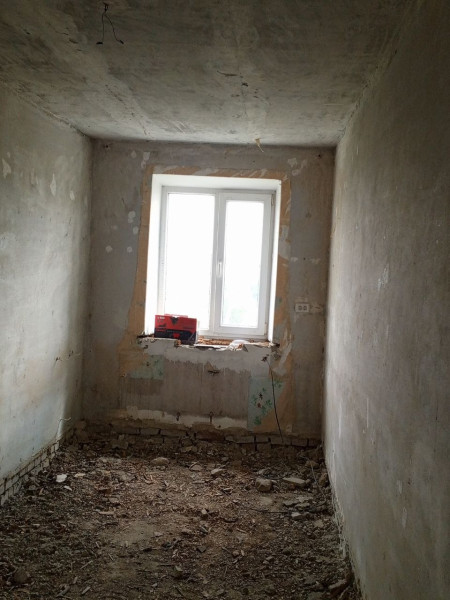 Фото ПРОДАМ: 2-х комнатную квартиру г. Ровеньки ул. Ленина дом 27/А (под ремонт)