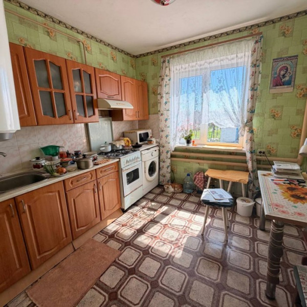 Продам дом в с. Николаевка (10 км. от Луганска) ул. Чехова.