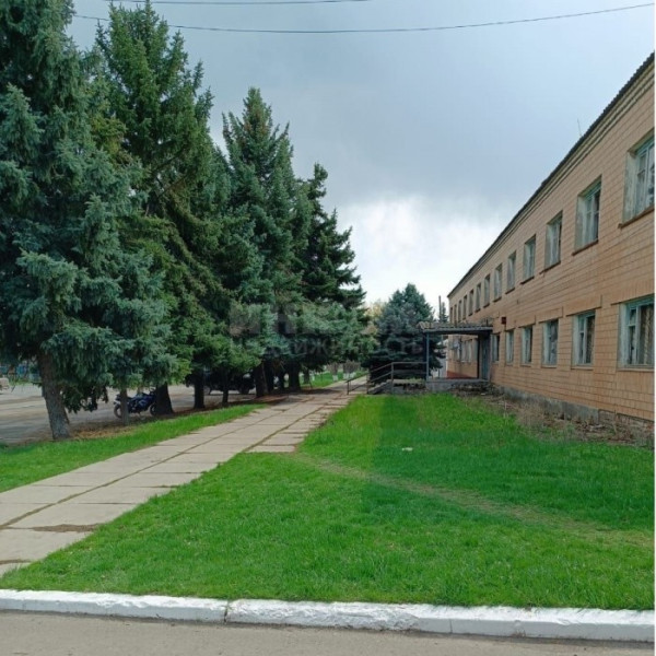 Фото Продам 2-х этажное помещение в Станице-Луганской пос. Николаевка