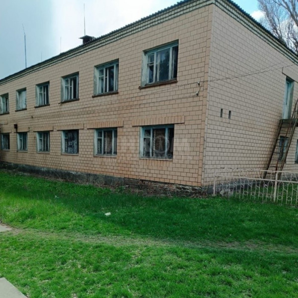 Фото Продам 2-х этажное помещение в Станице-Луганской пос. Николаевка