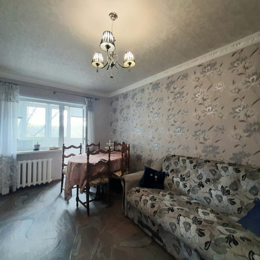 №1081 Продаётся 3 комн. кв-ра, ул. Ленинградская, р-н Шпиля.