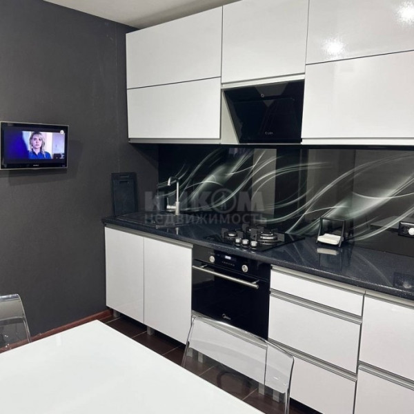 Фото Продам 3к Ленинского Комсомола