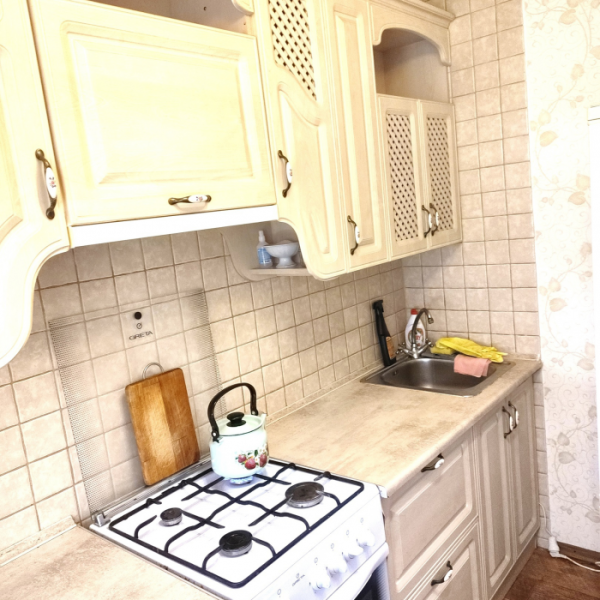 Продам 2-х комнатную квартиру, г. Луганск, кв. Волкова