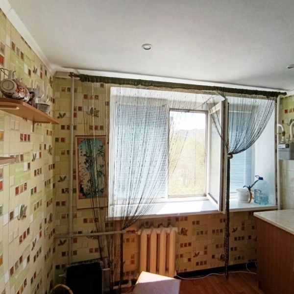 7421 Продам 1 комн. квартиру в р-не маг. "Донбасс"