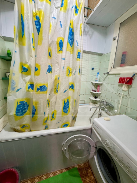 Фото СДАМ 3-Х КОМНАТНУЮ КВАРТИРУ НА ДЛИТЕЛЬНЫЙ СРОК (Стаханов, ул. К. Либкнехта)