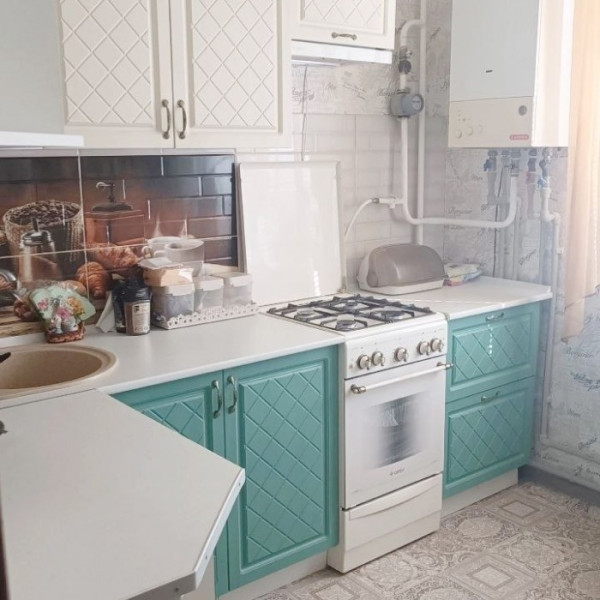 Продам 2- х комнатную квартиру на кв. Южный