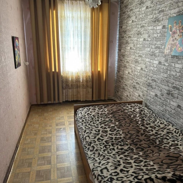 Фото Сдам долгосрочно 2- к. квартиру, в Луганске на ул. Советская, (р- н 12 поликлиники)