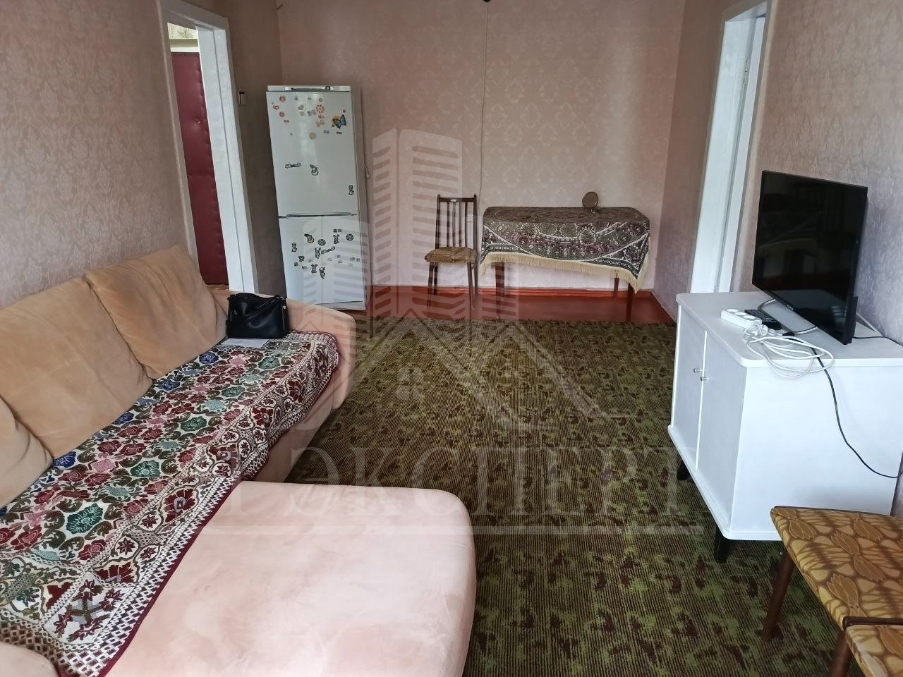 Фото СДАМ НА ДЛИТЕЛЬНЫЙ СРОК 2-Х КОМНАТНУЮ КВАРТИРУ (Стаханов, пр. Ленина, 37)